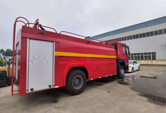 Caminhão de pulverização 10000L da água de alta pressão da luta contra o incêndio de Sinotruk HOWO