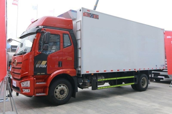 FAW Jiefang J6L refrigerou Tipper Dump Truck 240hp 4X2 6.8m