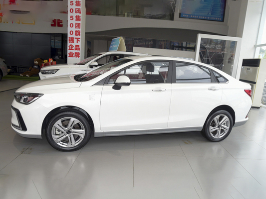 Veículos de passageiro de BAIC EU5 auto no carro luxuoso do sedan da versão do poder superior de 8 velocidades
