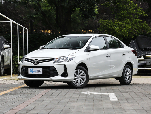 2022 velocidade CVT dos veículos de passageiro 82kw de FAW Toyota Vios 1.5L auto 8