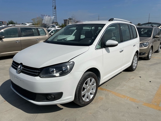 Volkswagen recondicionado usou o veículo motorizado Touran MPV 6 Seater 86000km