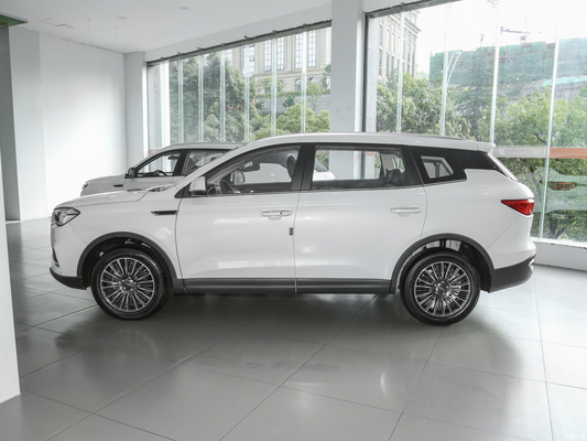 O carro branco SINOTRUK VGV do depósito de gasolina 55L 7 Seater usou SUV manual 175 km/h