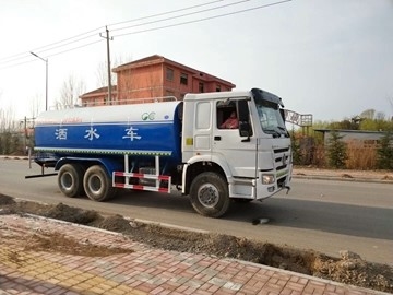 10 Euro usado cúbico 3 do caminhão de tanque 173HP da água do óleo diesel do medidor