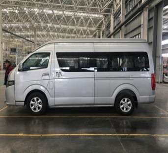 A gasolina 15 Seater de Changan Hiace 5.4m usou o motor do ônibus 3TZ do passageiro
