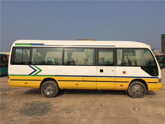 Os assentos de 69 km/h 19 usaram a pousa-copos Dragon City Bus dourado XML6700J18C