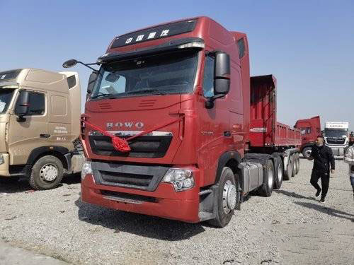 12 Euro 5 de Sinotruk Howo 6x4 Tipper Truck T7H da cabeça do trator de AMT