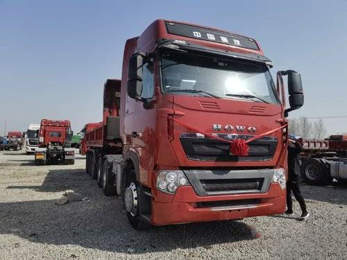 12 Euro 5 de Sinotruk Howo 6x4 Tipper Truck T7H da cabeça do trator de AMT