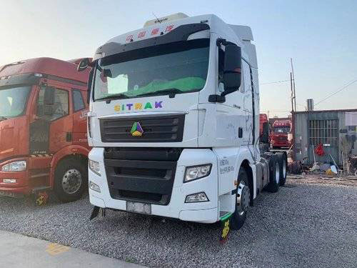 Sinotruk Sitrak C7H usou a caixa de engrenagens resistente do motor ZF do HOMEM dos caminhões 540HP 6*4